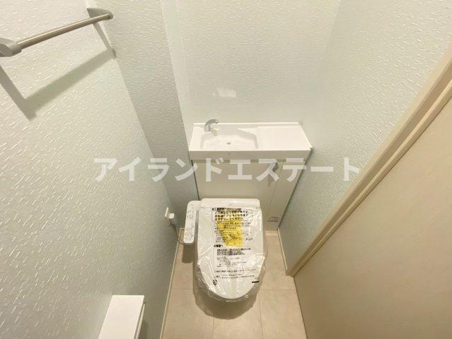 ヴィラ・シンビオーズ三軒茶屋　上階無し　オートロック　のトイレ