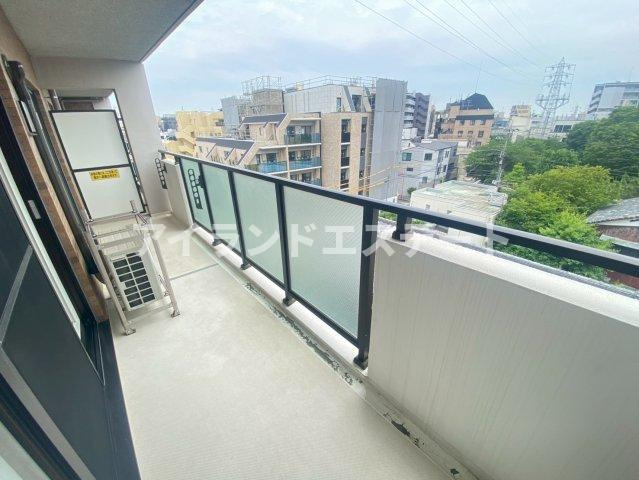 SOCIETY KAKINOKIZAKA ANNEX　敷地内駐車場有　オートロック　ファミリー向けのバルコニー