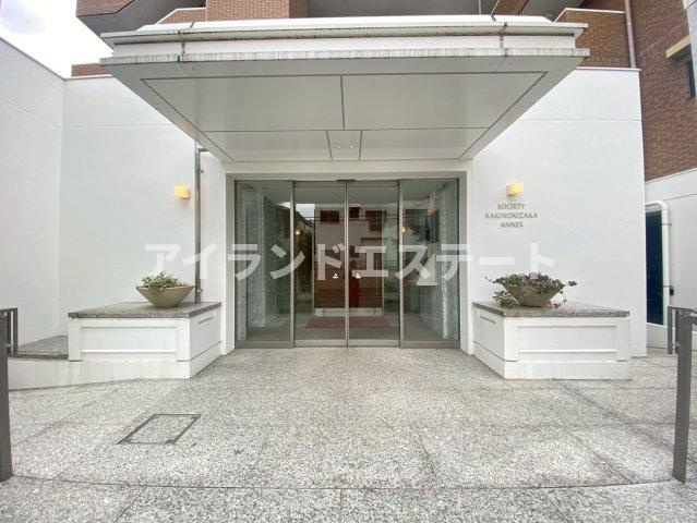 SOCIETY KAKINOKIZAKA ANNEX　敷地内駐車場有　オートロック　ファミリー向けのエントランス