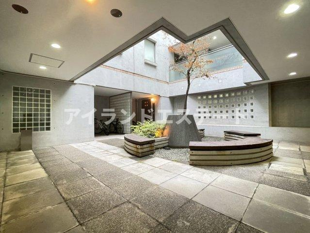 ガーデン東が丘-W　ペット相談　トランクルーム　のロビー