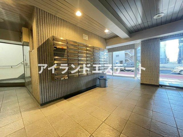 シャンボール上馬　リノベーション　2人入居可　南向きのロビー