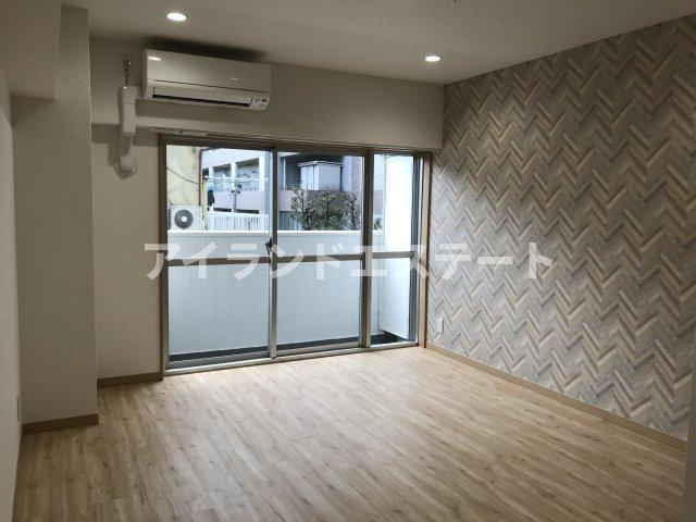 シャンボール上馬　リノベーション　2人入居可　南向きの居間・リビング