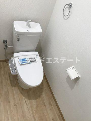 シャンボール上馬　リノベーション　2人入居可　南向きのトイレ