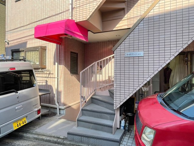 小泉マンション　礼金0　ネット無料　角部屋のエントランス