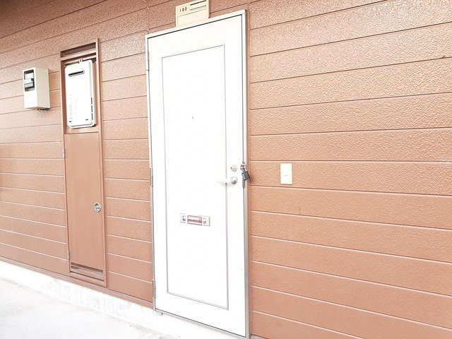 クレヨンハウスＡの玄関