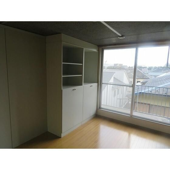 ドルフＥＡＳＴ