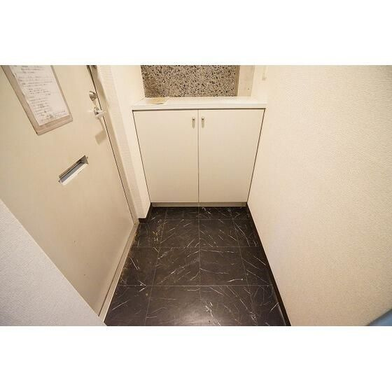 ドルフＥＡＳＴの玄関