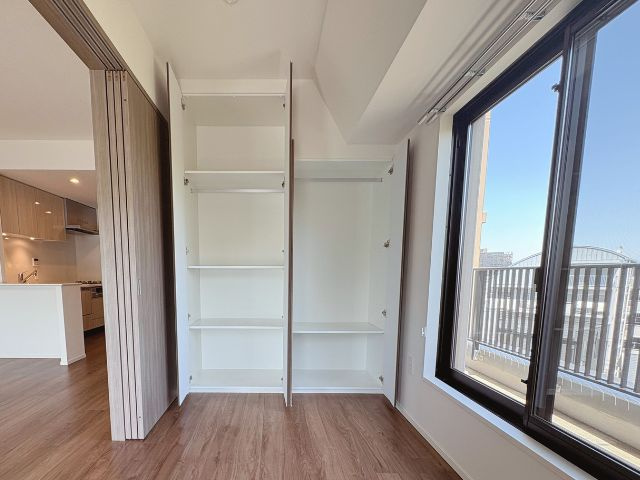 アンビシャスガーデン鶴瀬 の収納|こちらのお部屋にも収納があります。