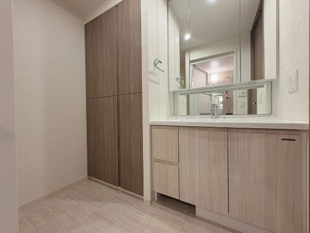 アンビシャスガーデン鶴瀬 の洗面所