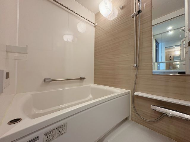 アンビシャスガーデン鶴瀬 の浴室|癒される色合いの浴室です。