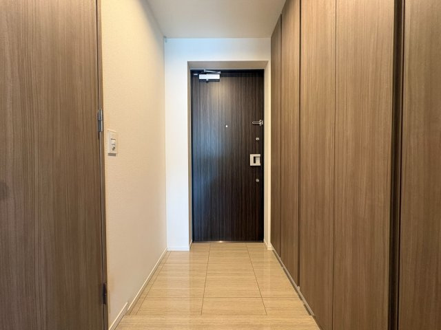 アンビシャスガーデン鶴瀬 の玄関