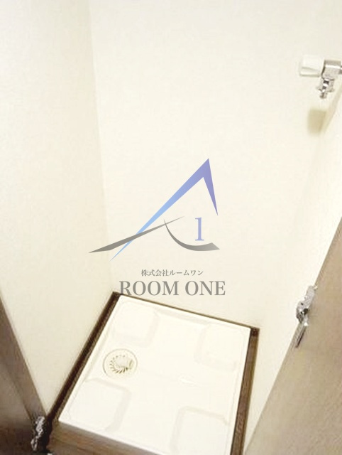 サンカント・アン豪徳寺の設備|洗濯機置き場です。