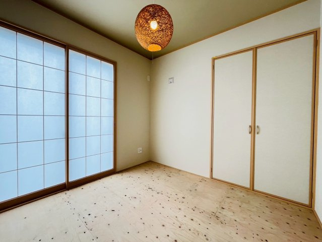 ＋＋読谷村瀬名波-B号棟（全2棟）の和室