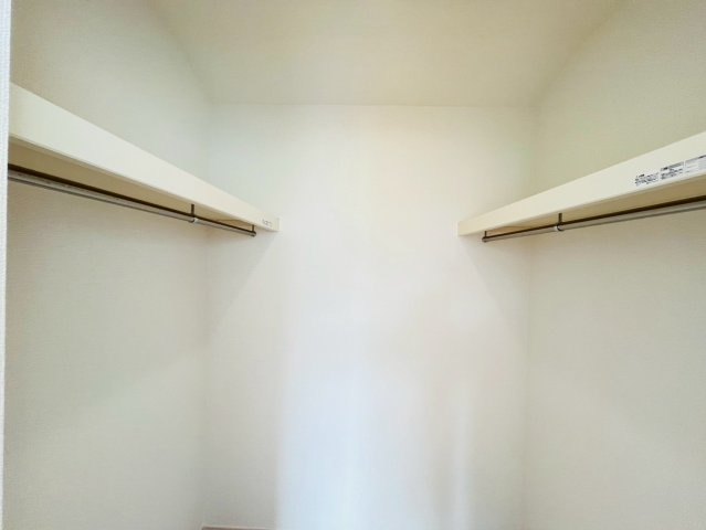 ＋＋読谷村瀬名波-B号棟（全2棟）の収納