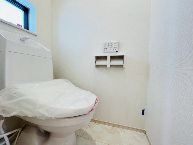 ＋＋読谷村瀬名波-B号棟（全2棟）のトイレ