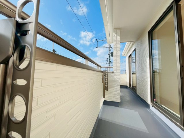 ＋＋読谷村瀬名波-B号棟（全2棟）のバルコニー