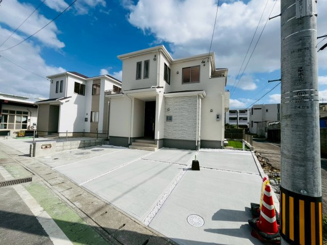 ＋＋読谷村瀬名波-B号棟（全2棟）の前面道路含む現地写真