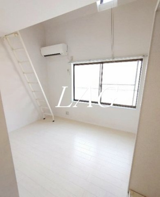 【居間・リビング】 | 南長崎ヴィレッヂ | 洋室のお部屋です。