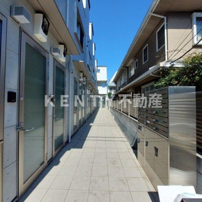 【エントランス】 | Ｋｅｗｅｌ蓮沼 | 落ち着いたエントランスです