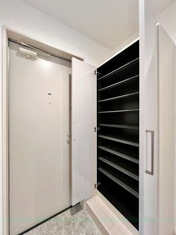 セブンシーズン栄生のその他