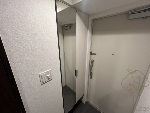 スワンズシティ新大阪プライム の玄関