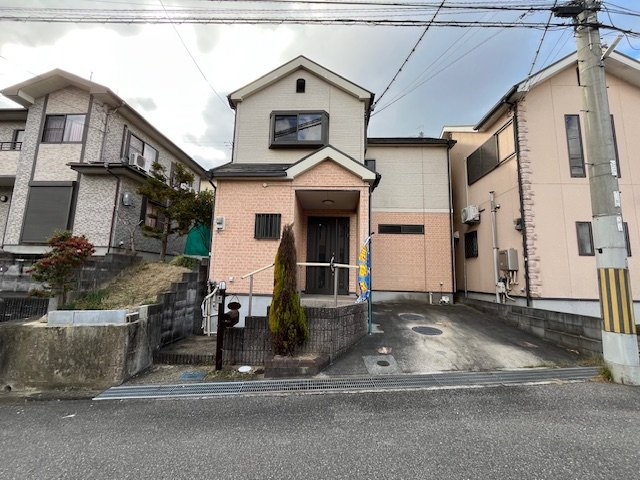 北青葉台貸家の外観