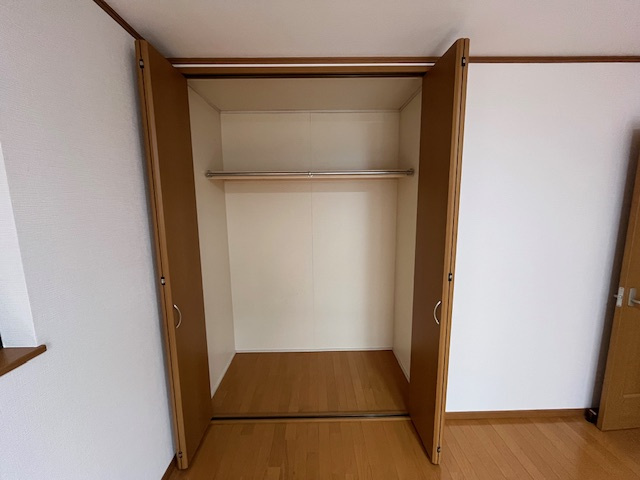 北青葉台貸家の収納