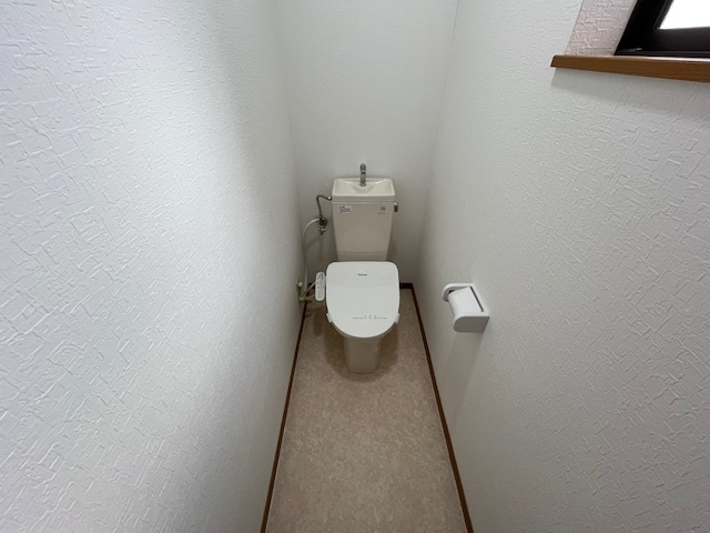 北青葉台貸家のトイレ