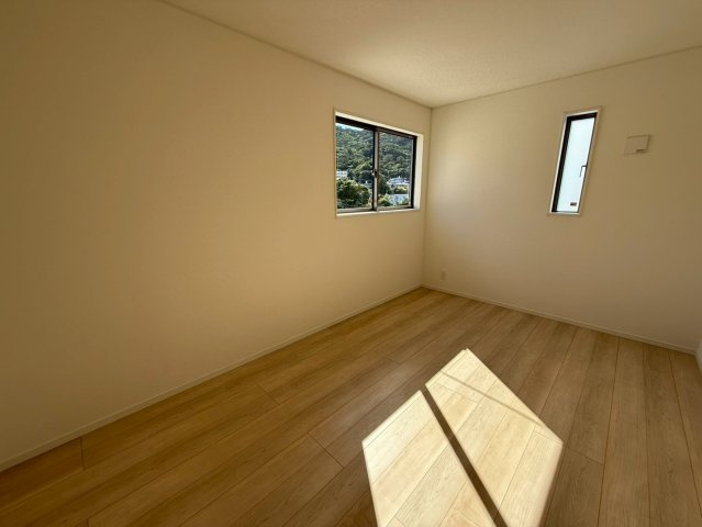 ♥♥南城市佐敷佐敷第1-1号棟（全3棟）の洋室