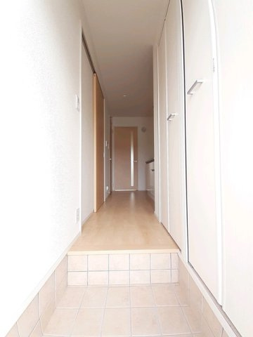 グランレジデンス　国府　Ｂ－Ⅱの玄関