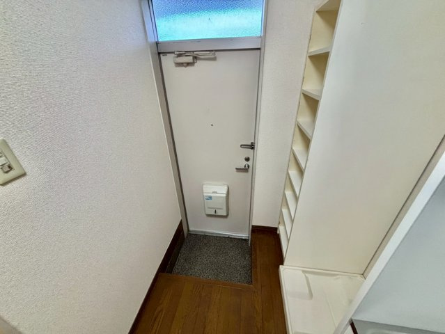 サクシードハイツ北条の玄関