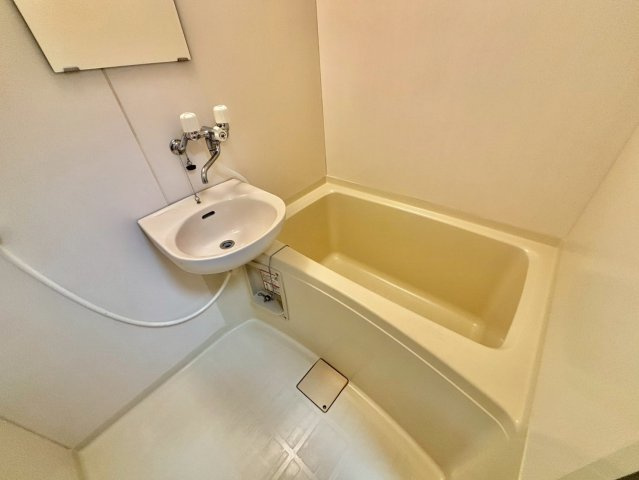 サクシードハイツ北条の浴室