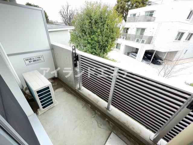 コート駒沢　独立洗面台　角部屋　オートロックのバルコニー