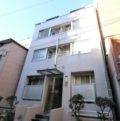 根本ビルの外観