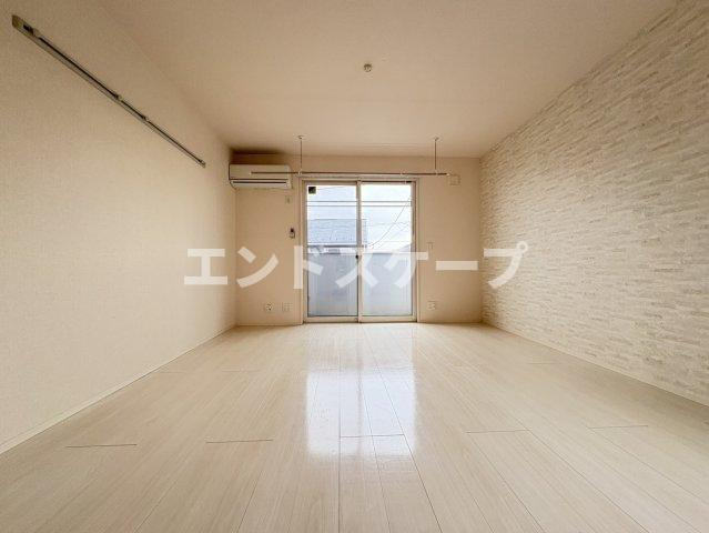 Rosemaryの居間・リビング|高崎、前橋のお部屋探しはエンドスケープまで！お客様の理想お聞かせ下さい♪
内装の色味が画像と異なる場合がございます。