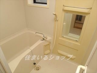 ベラカーサ　A棟の浴室|窓あり