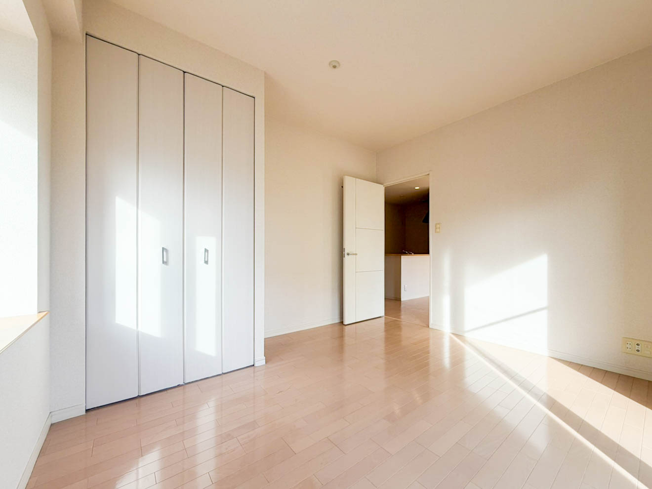 スクエア名古屋港の居間・リビング|ゆったり過ごせるリビングです