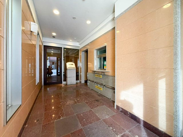 スクエア名古屋港のエントランス|毎日通るエントランスはこのようになっています