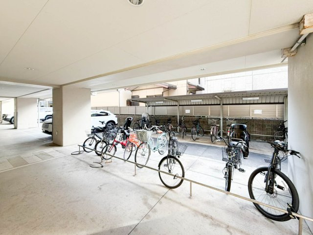 スクエア名古屋港のその他共用部分|駐輪場です