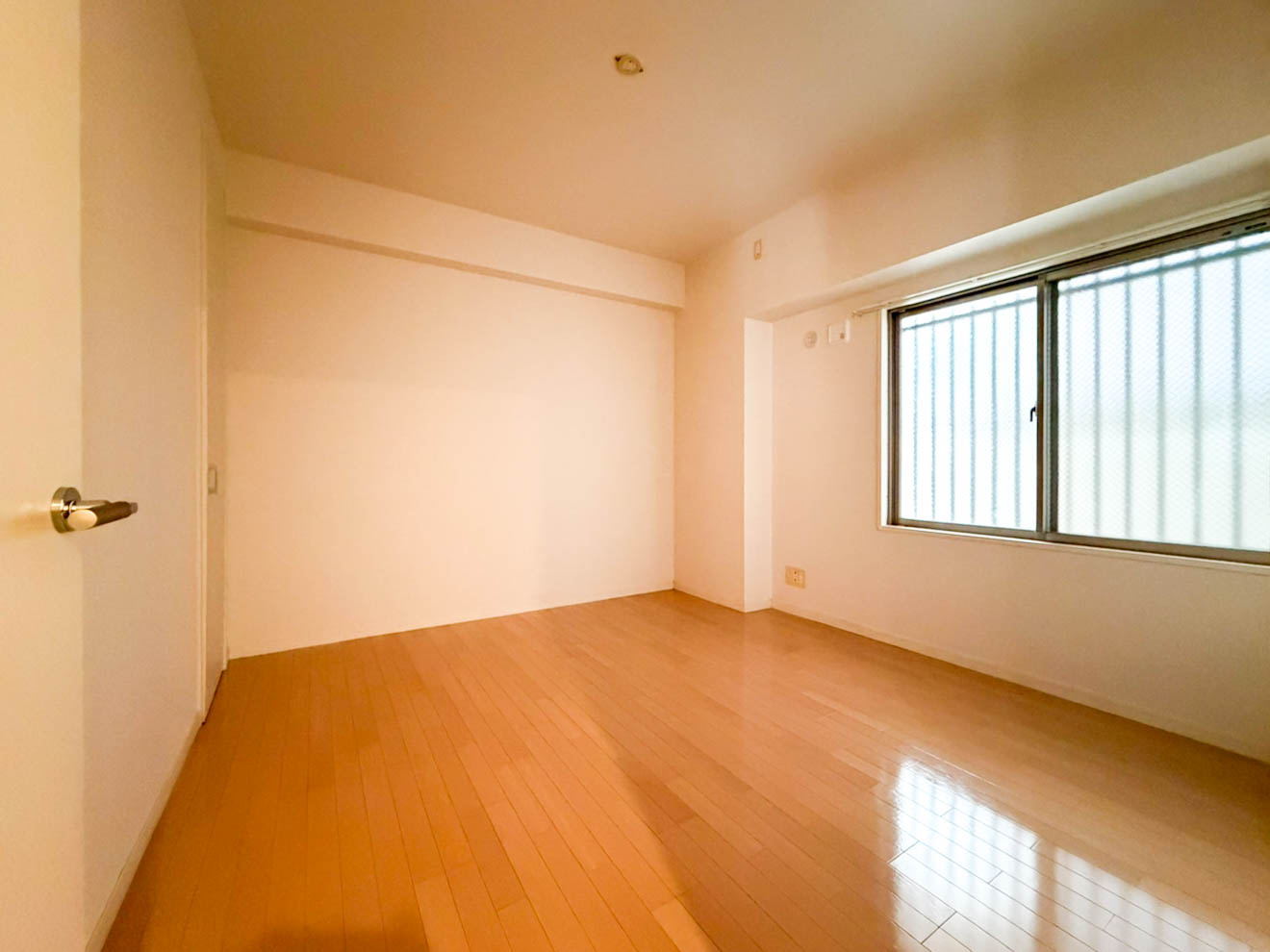 スクエア名古屋港の洋室|使い勝手のいい洋室です