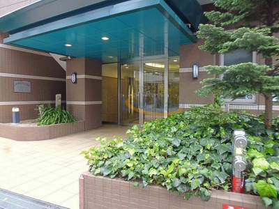 【エントランス】 | ソルレヴェンテ梅田