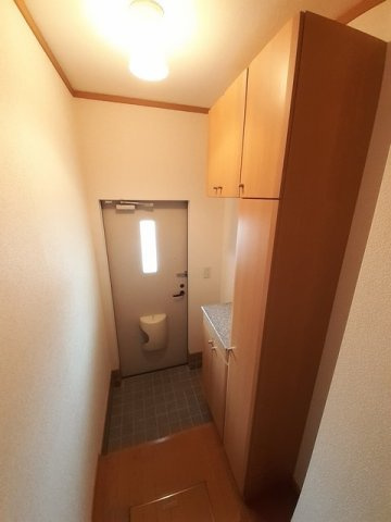 メゾン　ド　ヌーヴェルバーグの玄関