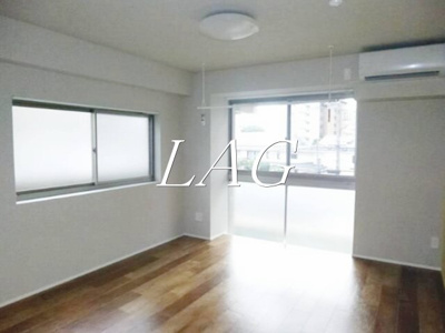 【居間・リビング】 | ラッピー興産ビル | 洋室のお部屋です。