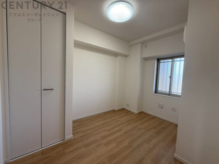 子供部屋…創造性や成長を促す遊びの空間を提供。学習や趣味に集中できる環境を整えます。個別のプライベートスペースは自己表現と自立心を育み、心地よい睡眠環境を整えリラックスできる場所を提供。