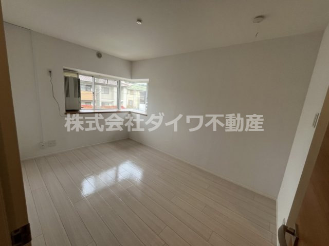 マンション稲葉の洋室