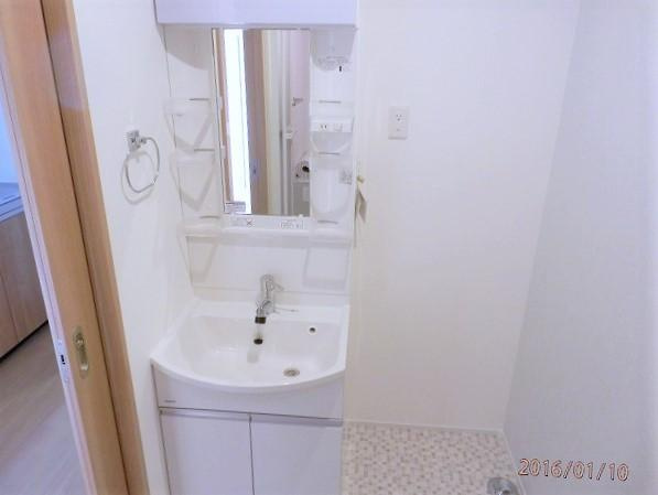 ビュトカイユの洗面所