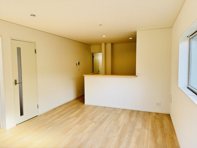 八王子市　元八王子町　新築一戸建て　４６期の内装|～16.0帖の明るいLDKで、家族団欒の時間をお過ごしいただけます～