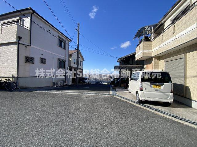 六万寺町1丁目中古戸建の前面道路含む現地写真|前面道路含む現地写真です