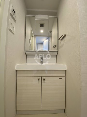 エスリード弁天町ノースレジデンス の洗面所|エスリード弁天町NORTH RESIDENCE　独立洗面台
