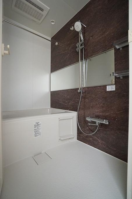 アルティザ博多ミッドシティの浴室